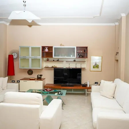 Luxury In The Center Of ! *